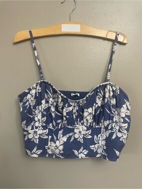 American Eagle Blue Floral Cropped Tank Top Size XL W/ Adjustable Straps smocked